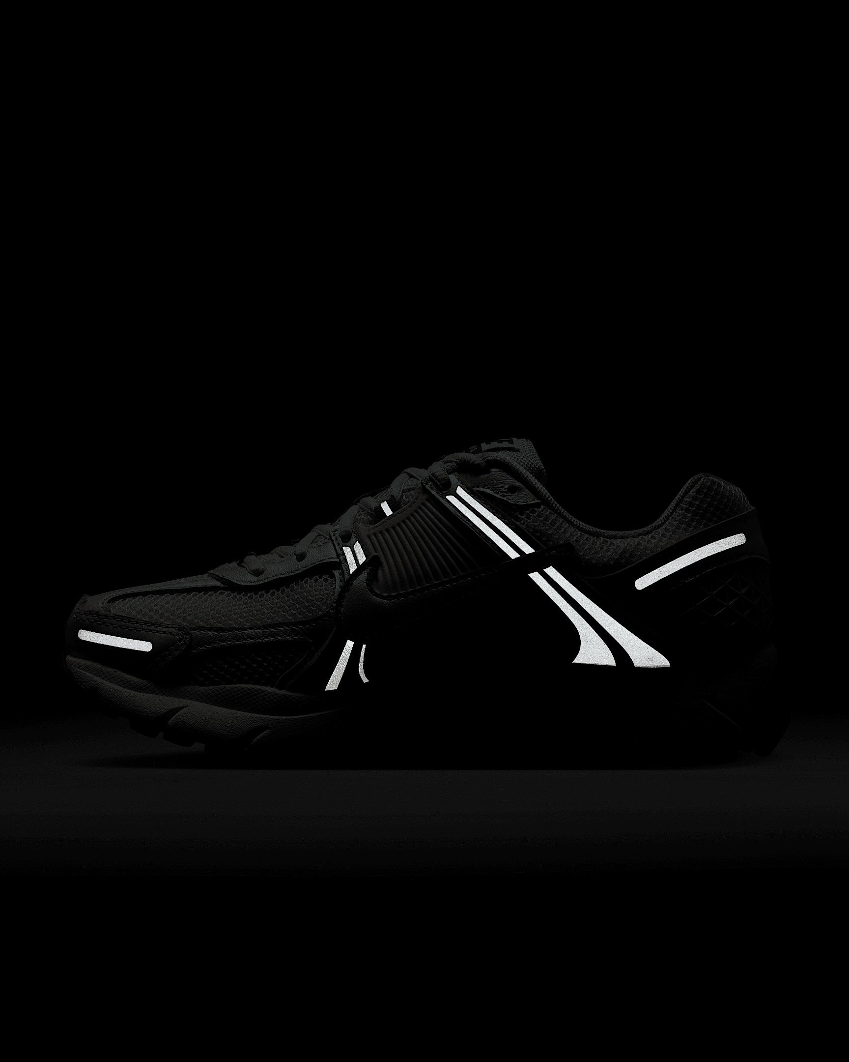 Nike Zoom Vomero 5 Women's Shoes - 12