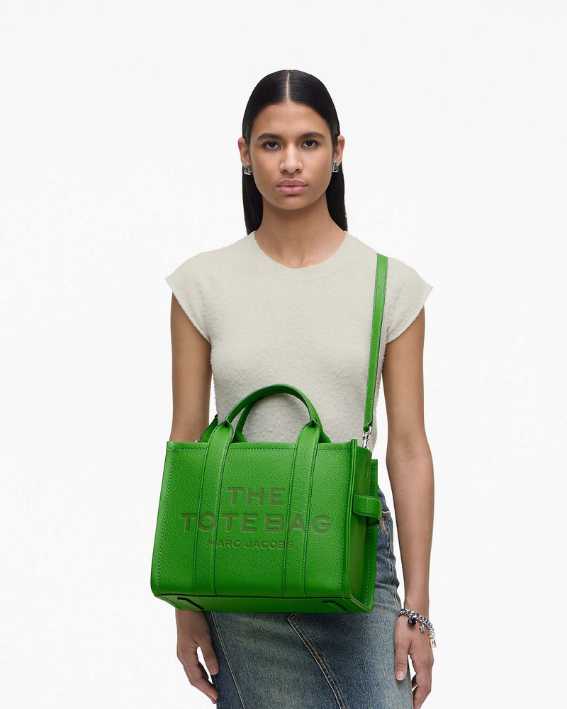 Marc Jacobs THE LEATHER MEDIUM TOTE BAG outlook