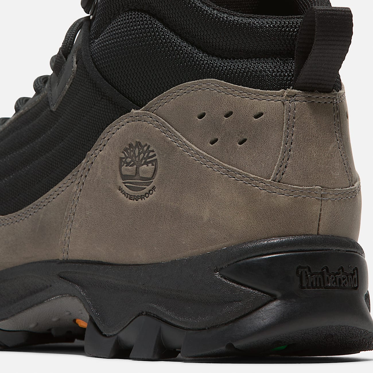 Men's Mt. Maddsen Mid Lace-Up Waterproof Hiking Boot - 7