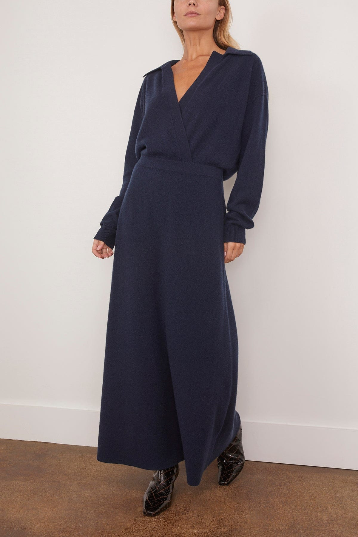 Madleen Dress in Navy - 3