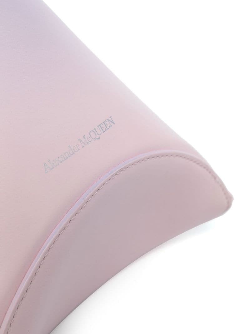 gradient-effect triangle clutch bag - 4