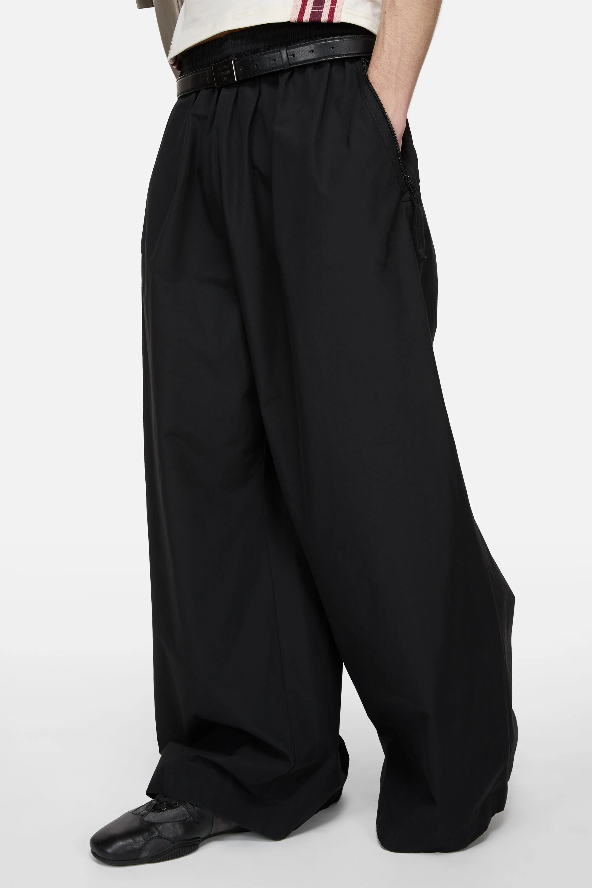 Relaxed fit trousers - Black - 4