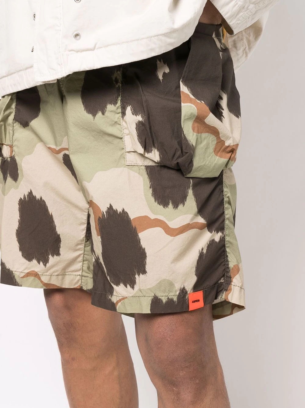 animal print cargo shorts - 5