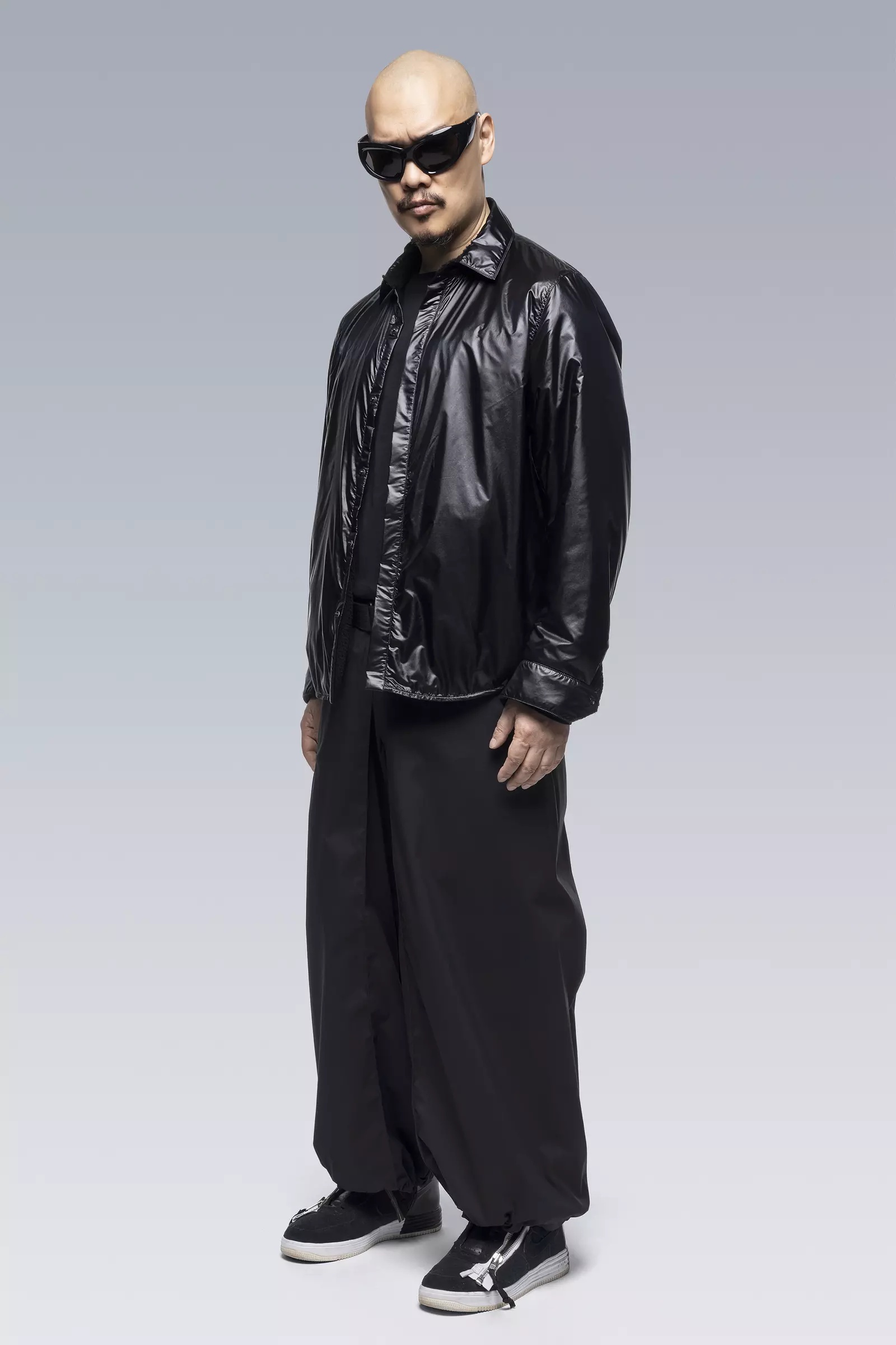 P54-E Encapsulated Nylon Pleated Trouser Black - 32