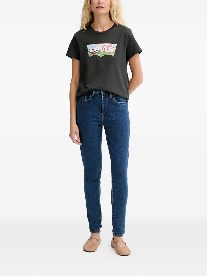 Levi's pocket jeans outlook