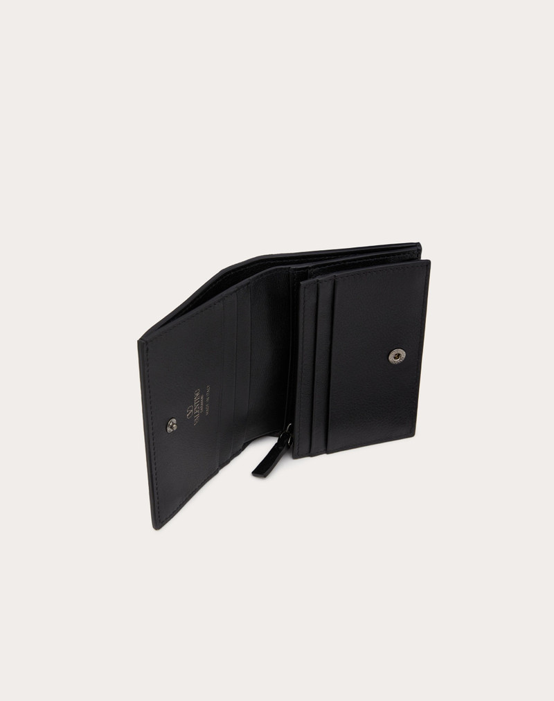 Valentino SMALL ROCKSTUD CALFSKIN WALLET outlook