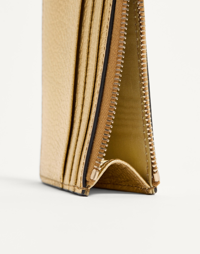 Valentino ROCKSTUD LAMINATED GRAINY CALFSKIN CARD HOLDER WITH ZIPPER outlook