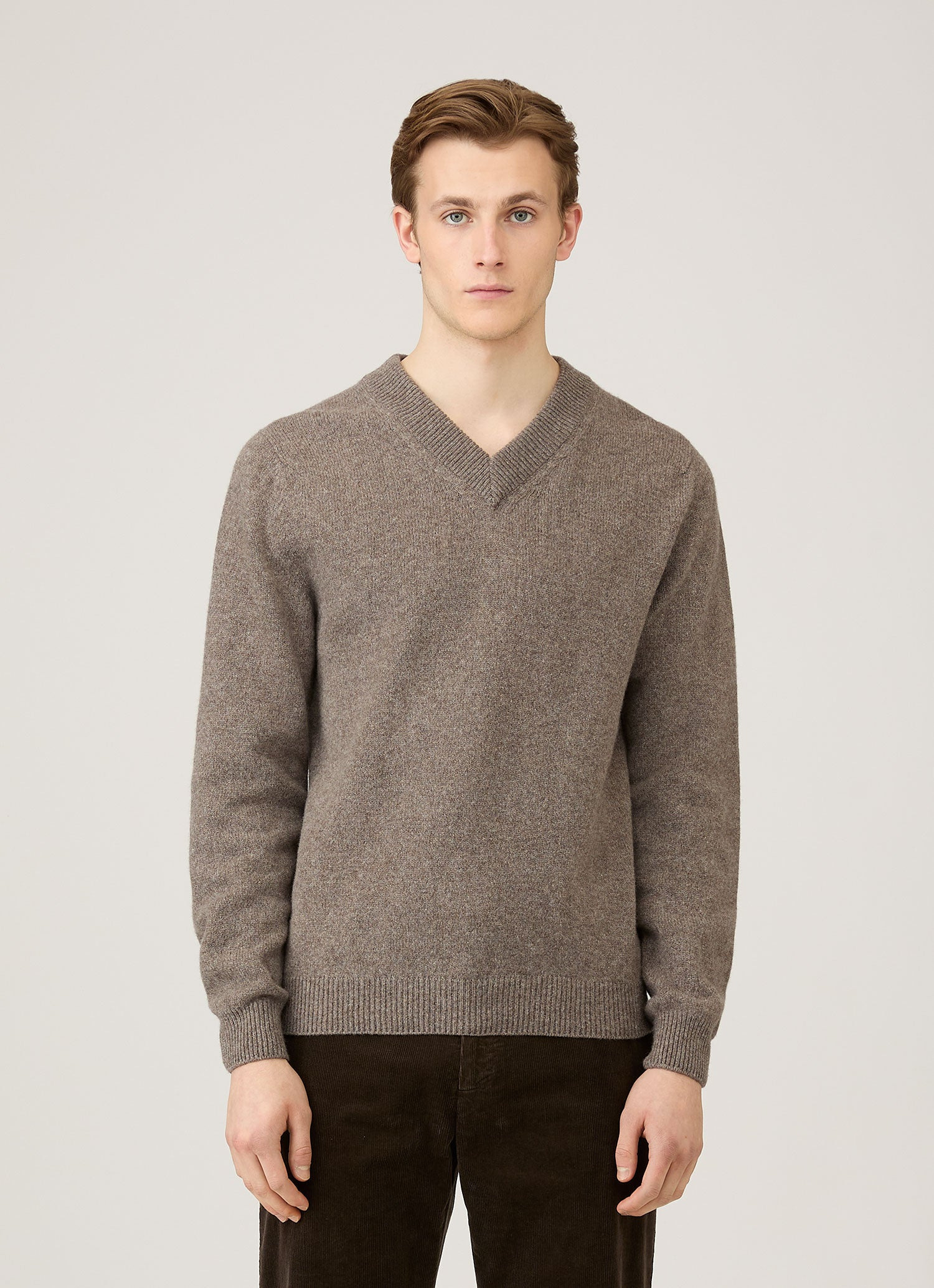 Lambswool V‑neck Jumper - 2