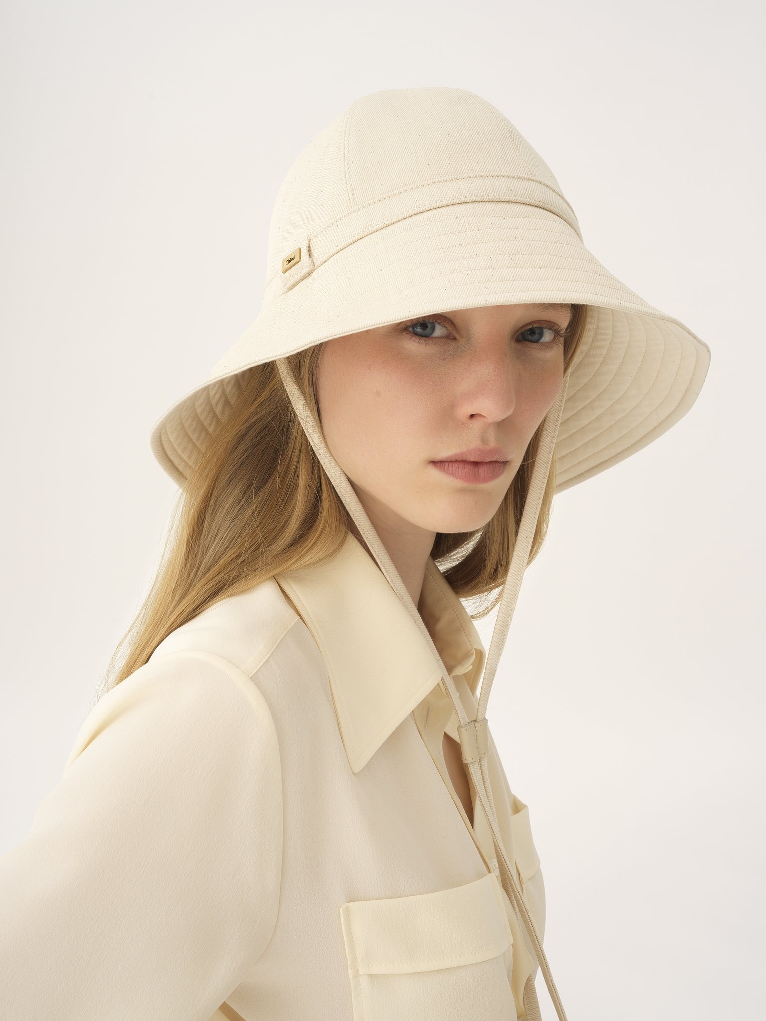 THE CHLOÉ BREEZE BUCKET HAT IN COTTON - 2