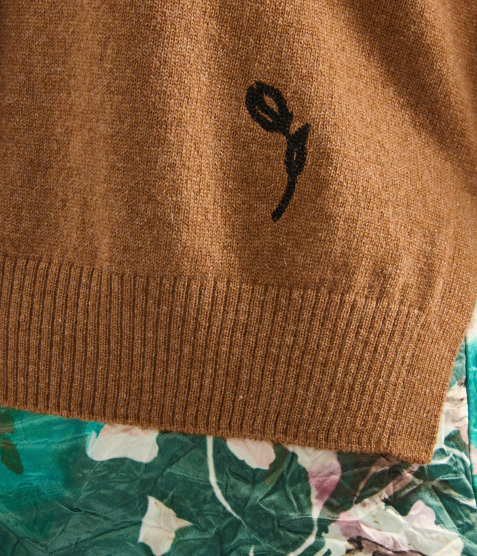 CASHMERE CREW NECK CARDIGAN - 6