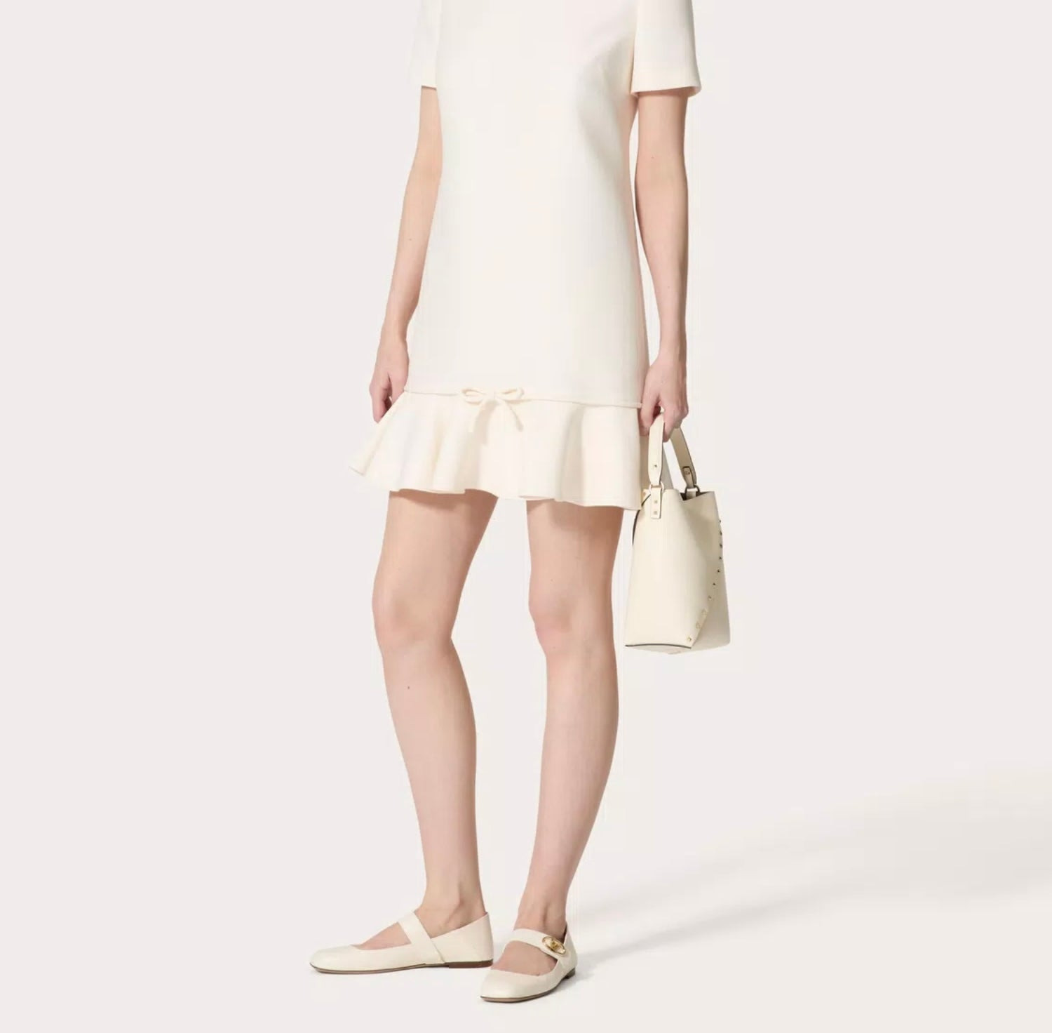 Valentino Garavani Valentino Garavani Rockstud Wispy Calfskin Bucket Bag - 2
