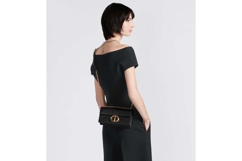 Dior 30 Montaigne East-West Bag with Chain outlook