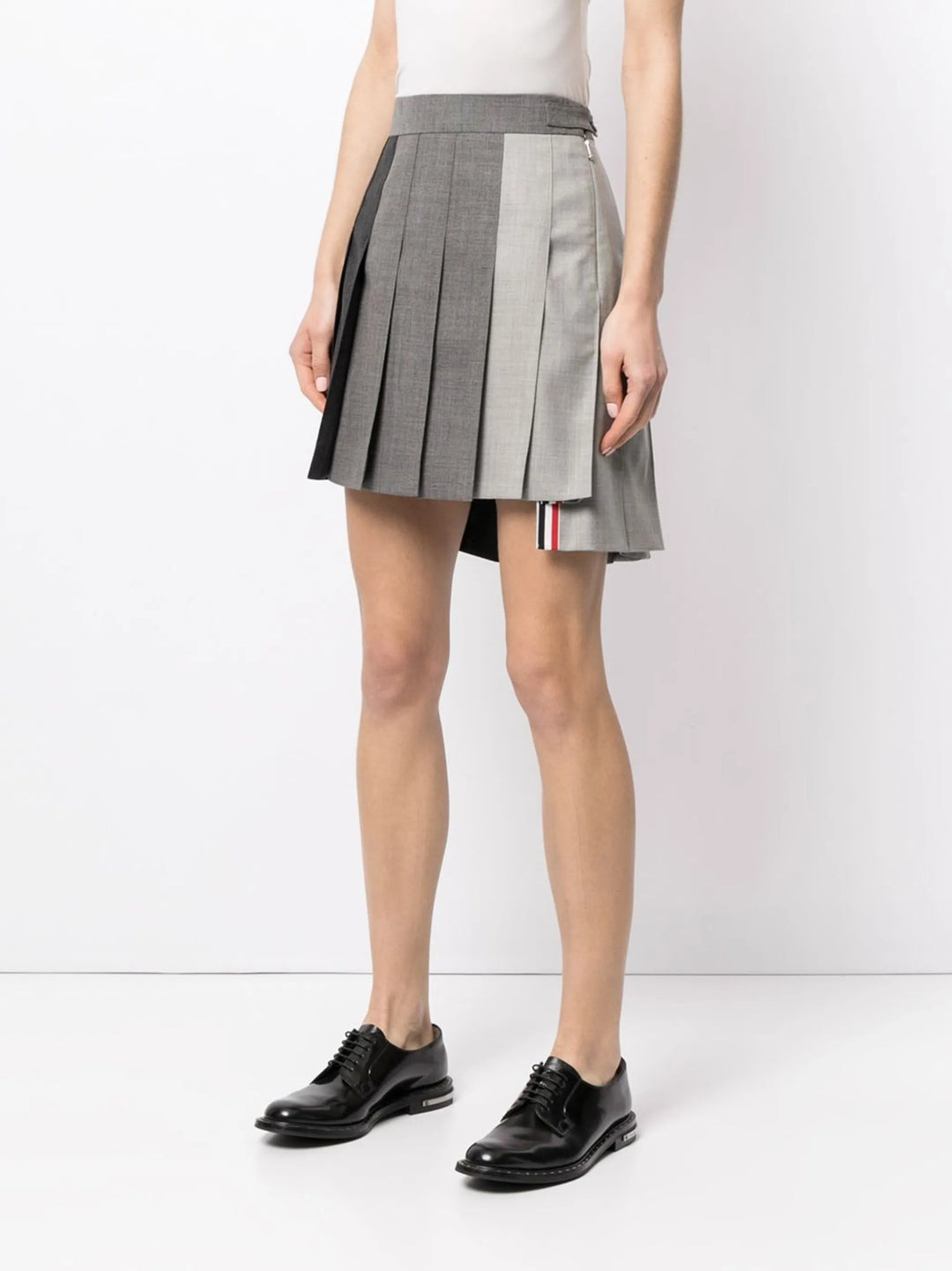 Thigh Length Dropped Back Pleated Skirt - 3