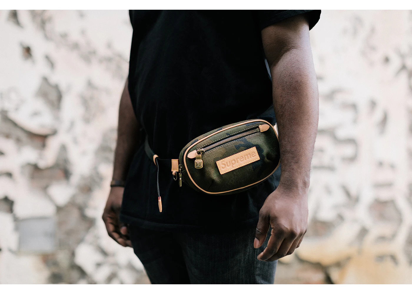 Louis Vuitton x Supreme Bumbag Monogram Camo PM Camo - 2