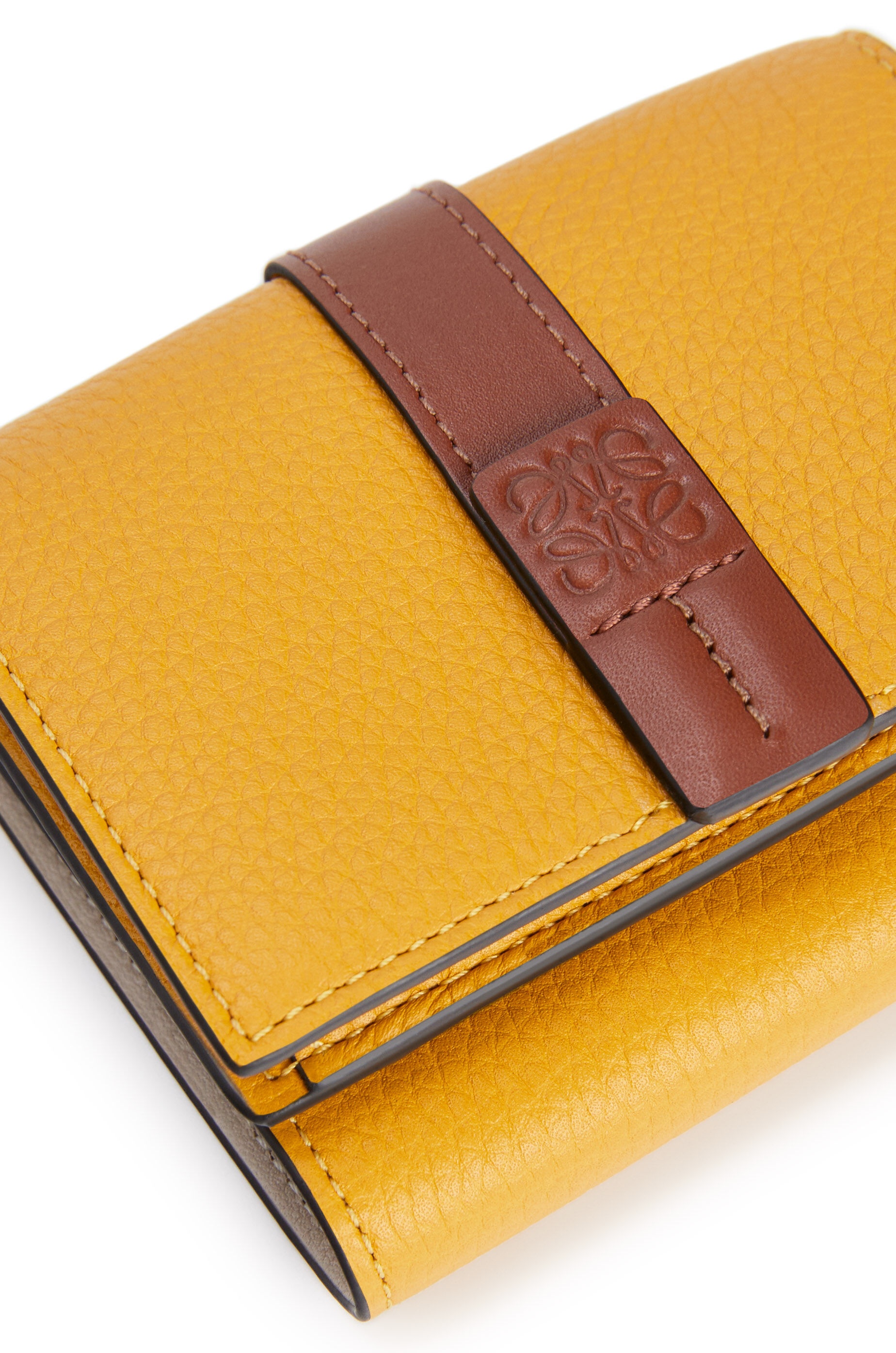 Trifold wallet in soft grained calfskin - 5