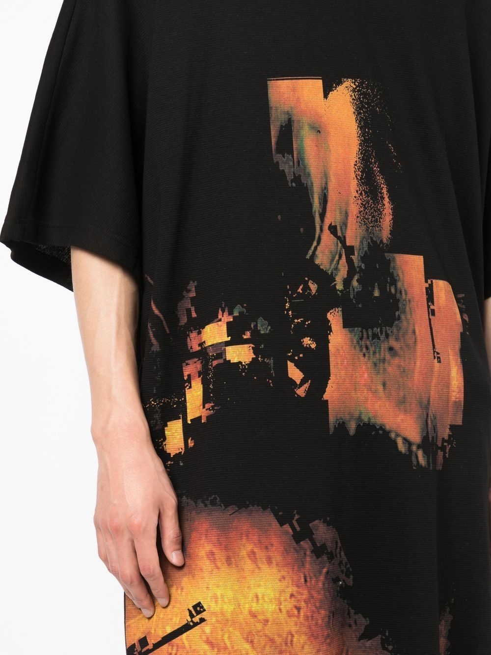 graphic-print longline T-shirt - 5