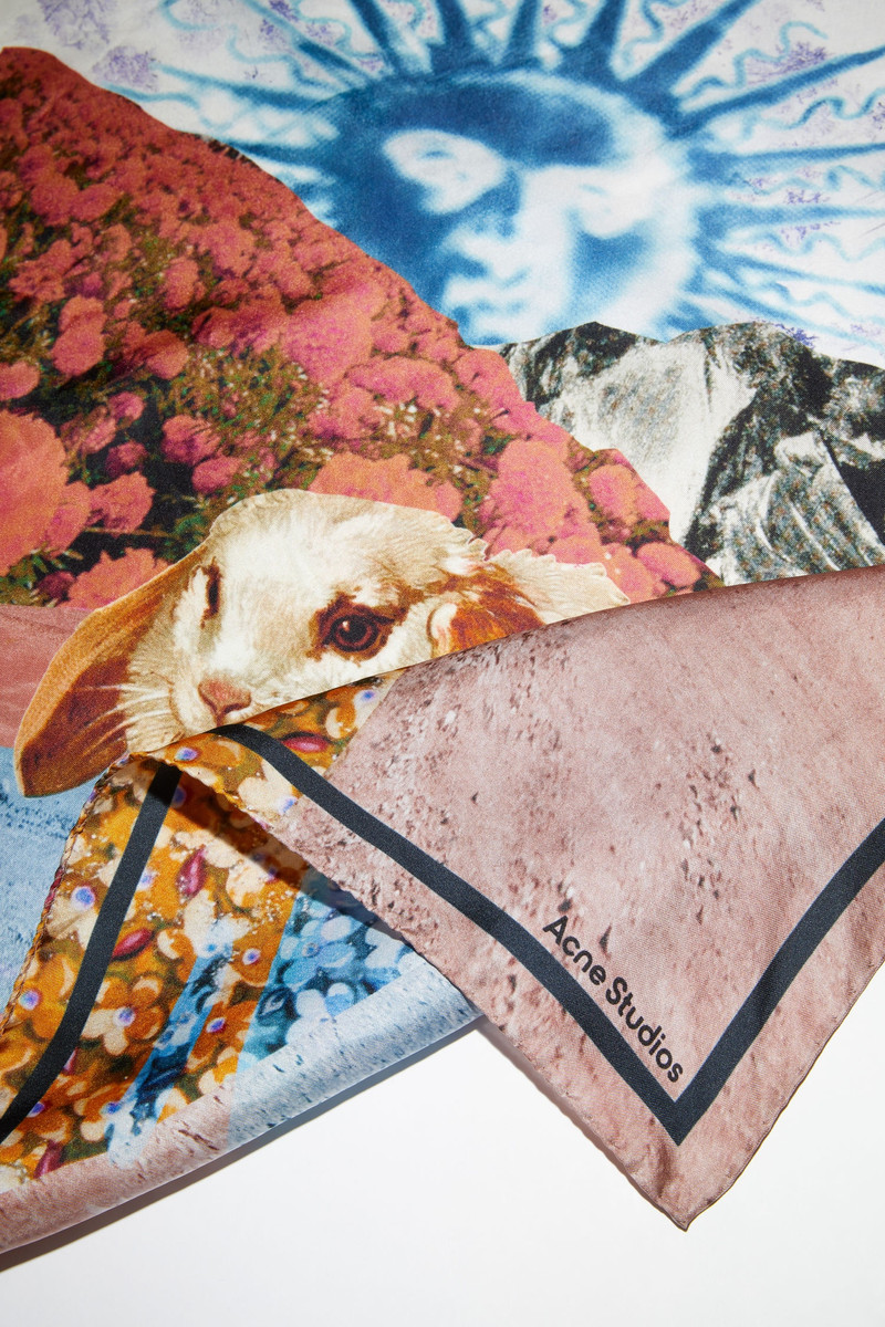 Silk landscape scarf - Light blue/pink 4