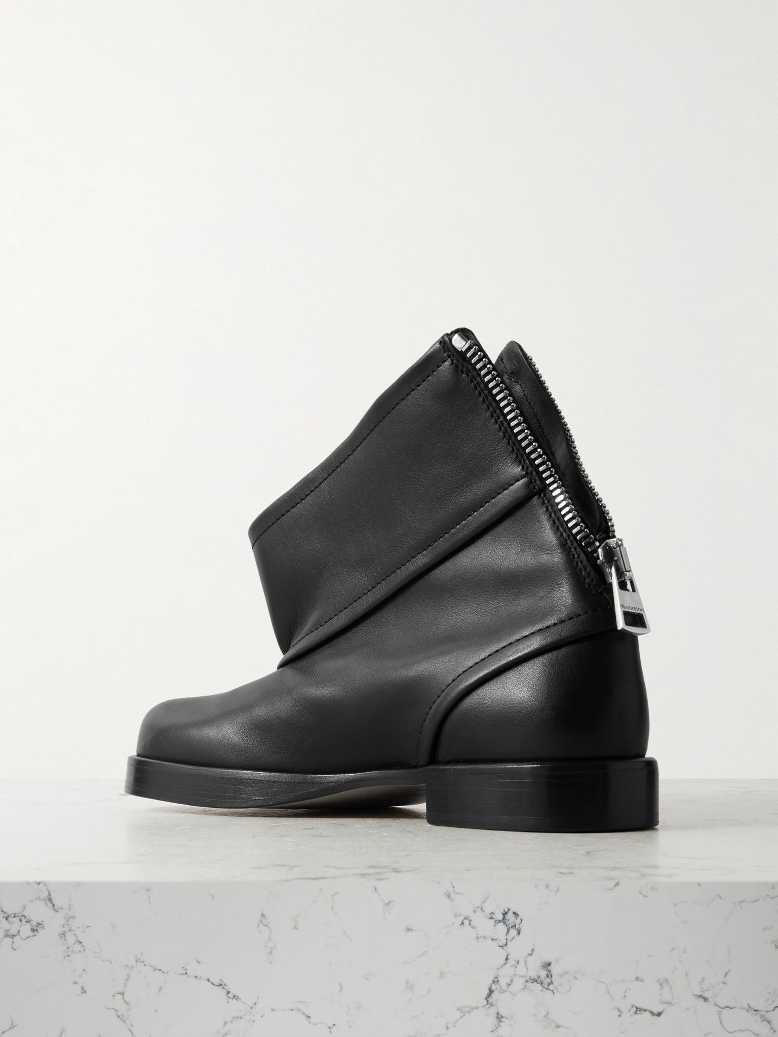 Zip-detailed leather ankle boots Black - 3