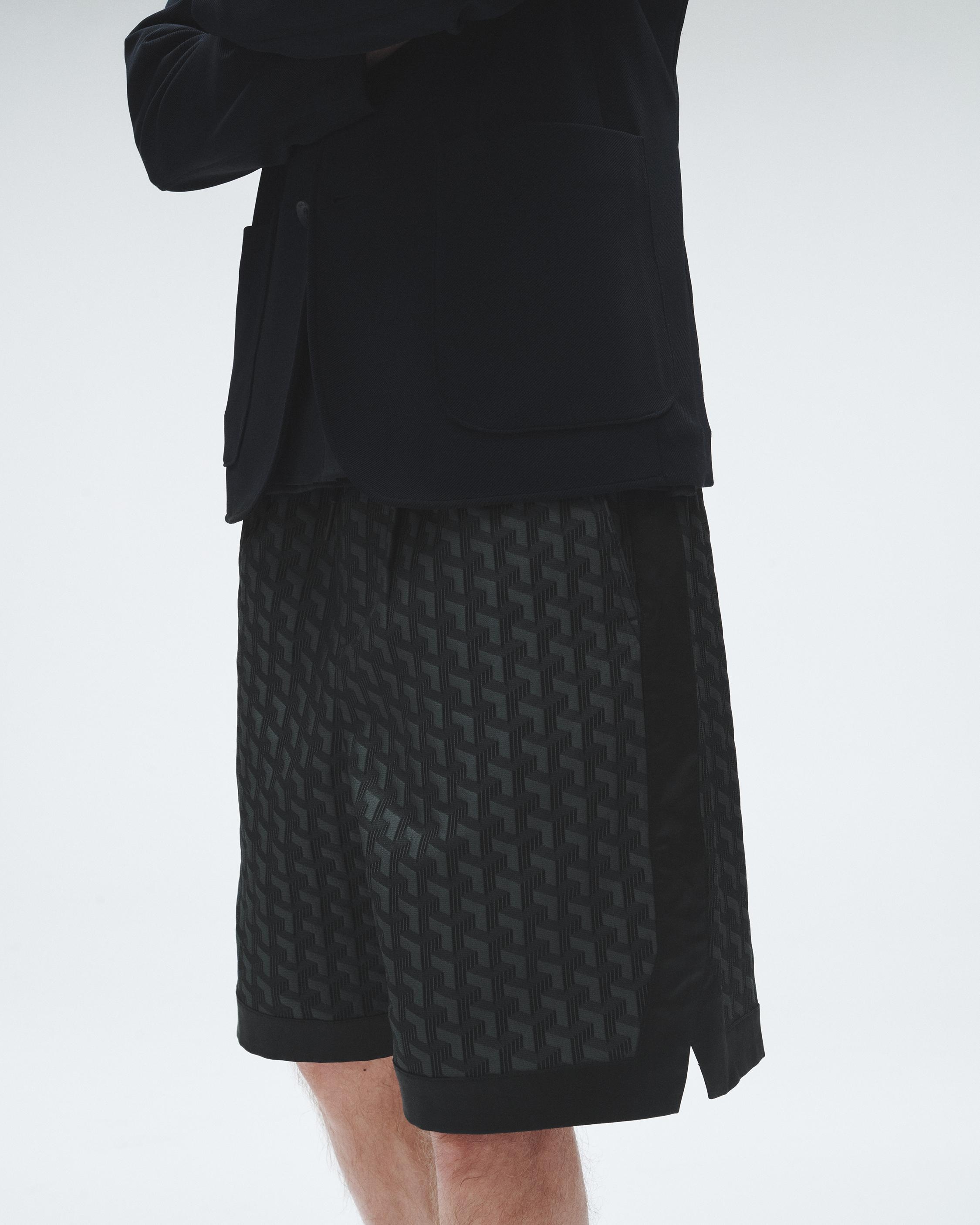 Irving Jacquard Short
Relaxed Fit - 5
