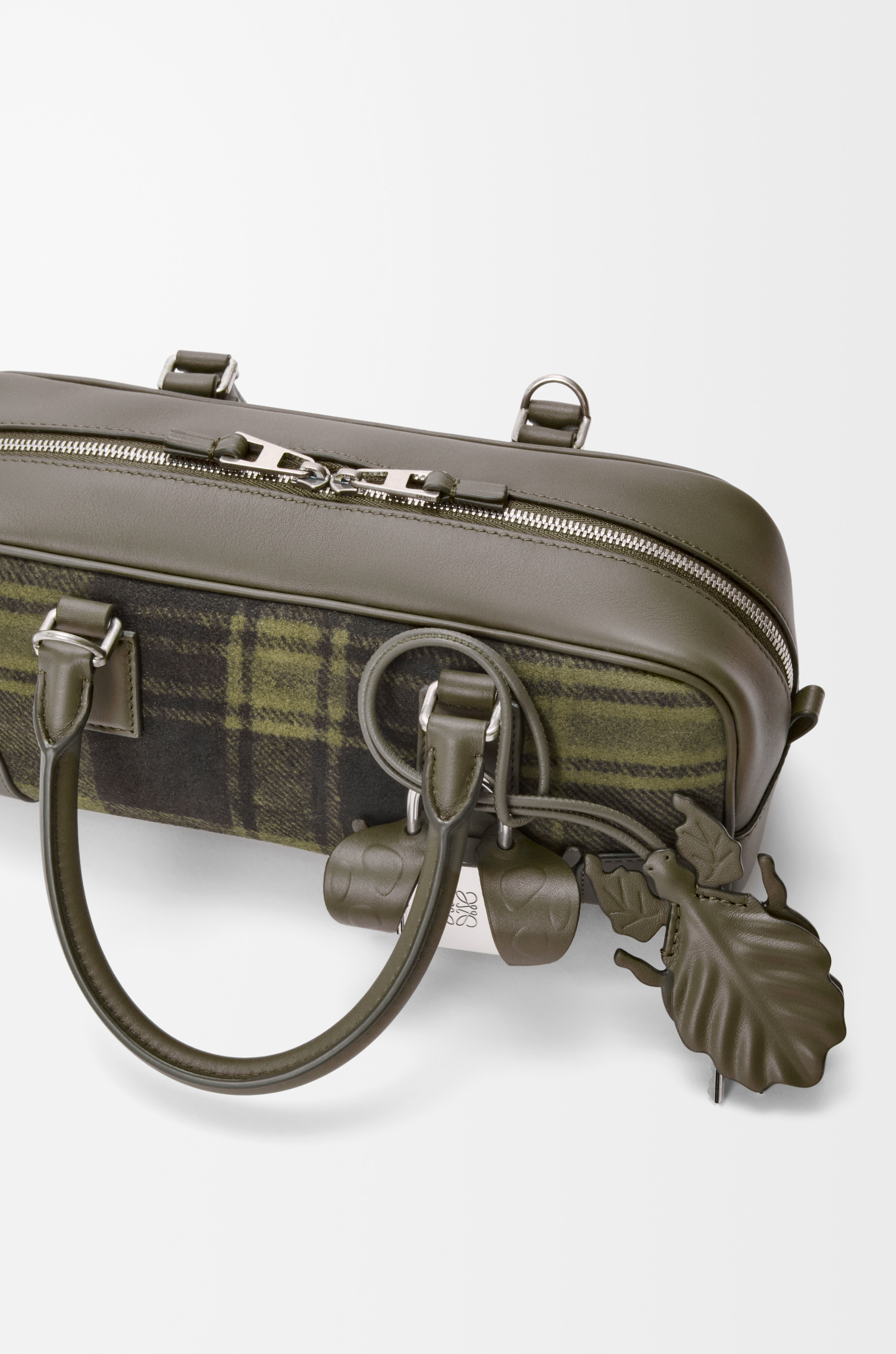 Amazona 23 cropped bag in tartan suede and nappa calfskin - 8