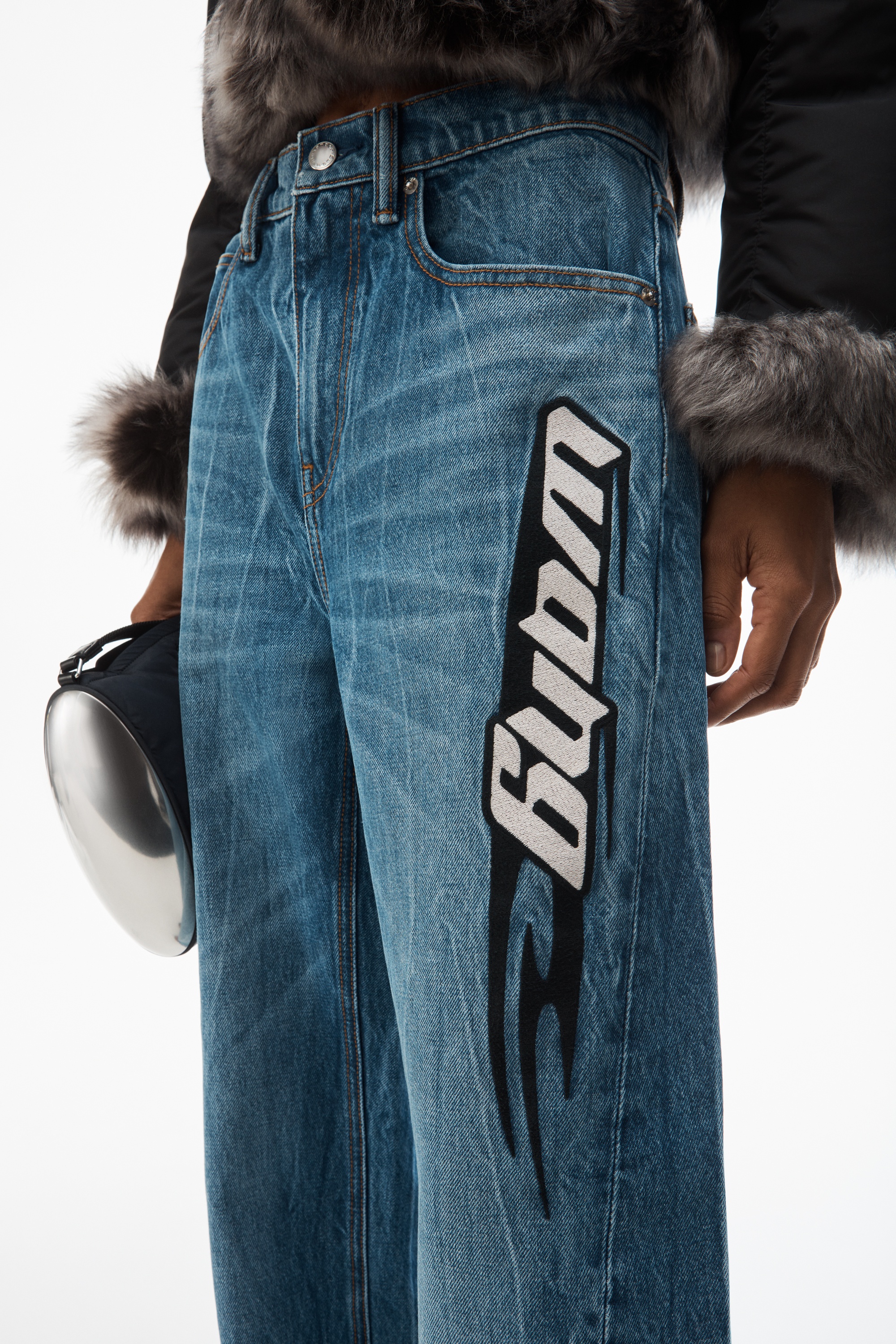 blade logo-embroidered balloon jeans - 3