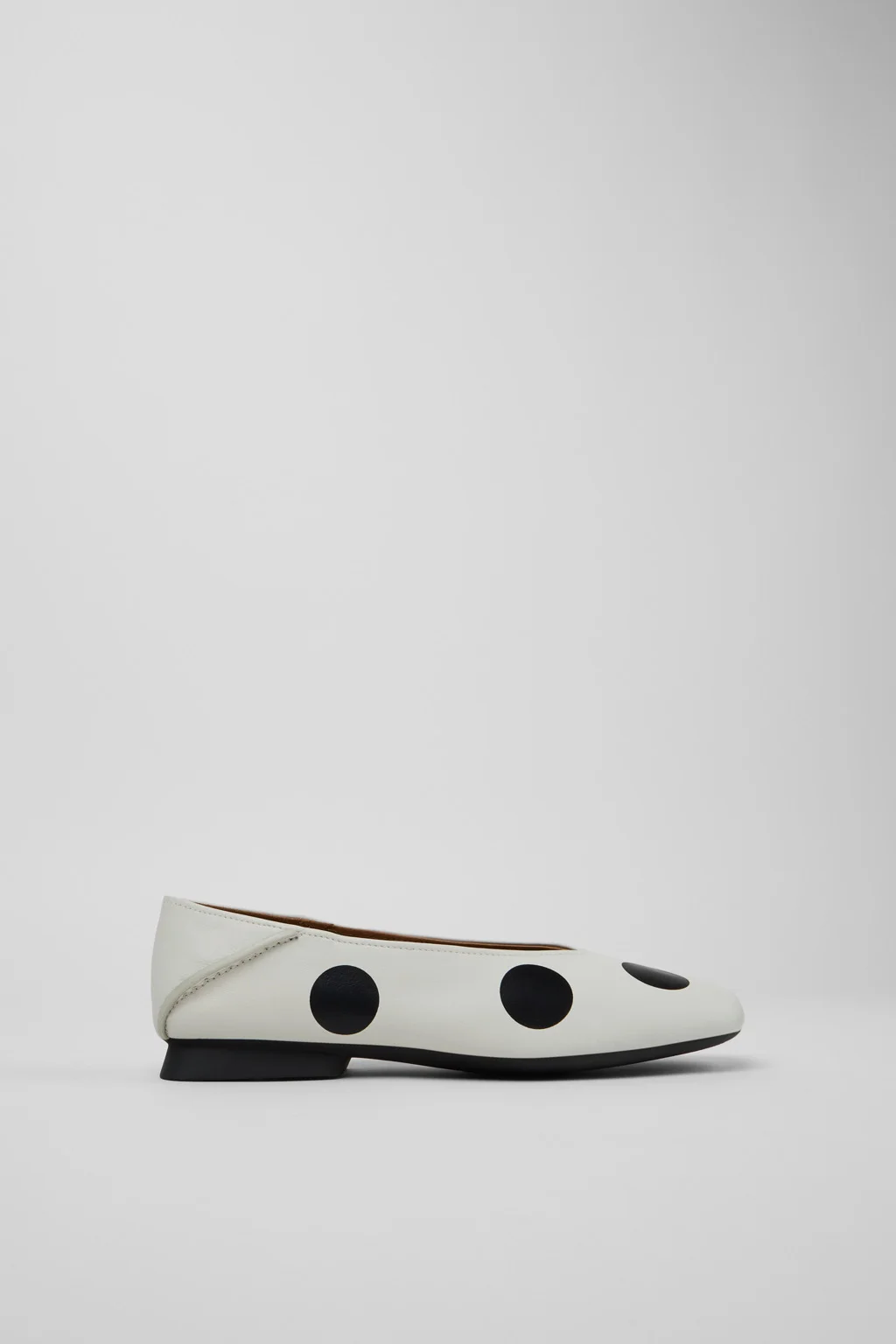 Twins White Leather Ballerinas for Women. - 1