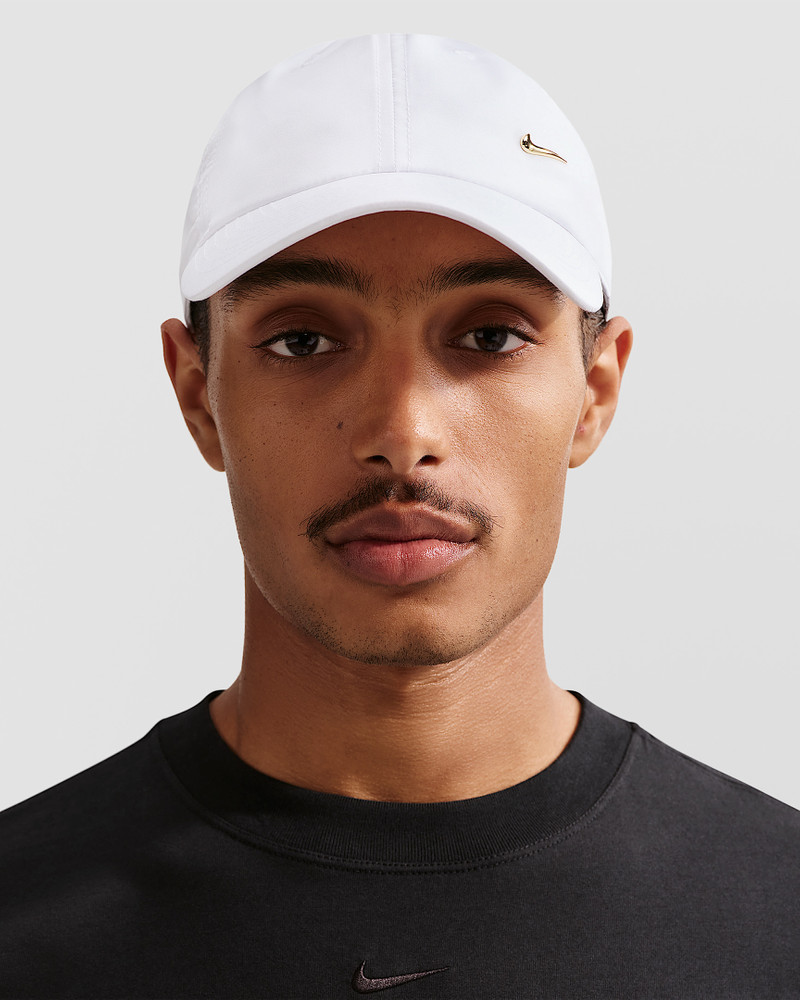 Nike Dri-FIT Club Unstructured Metal Swoosh Cap 1