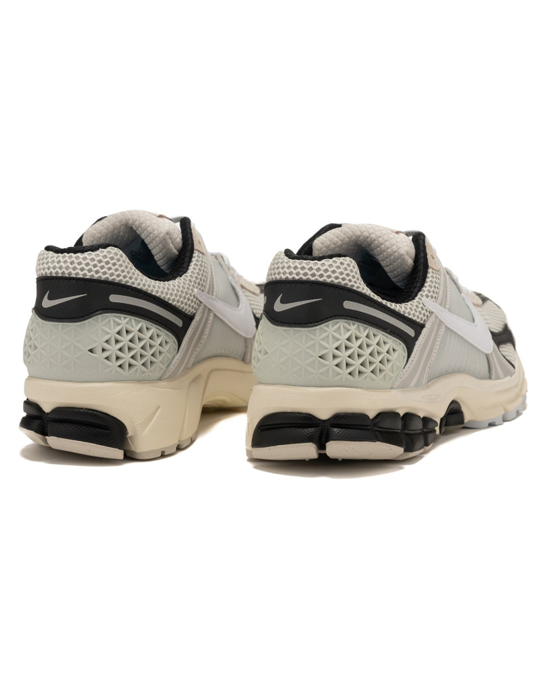 Nike Zoom Vomero 5 "슈퍼소닉"스니커머스 outlook