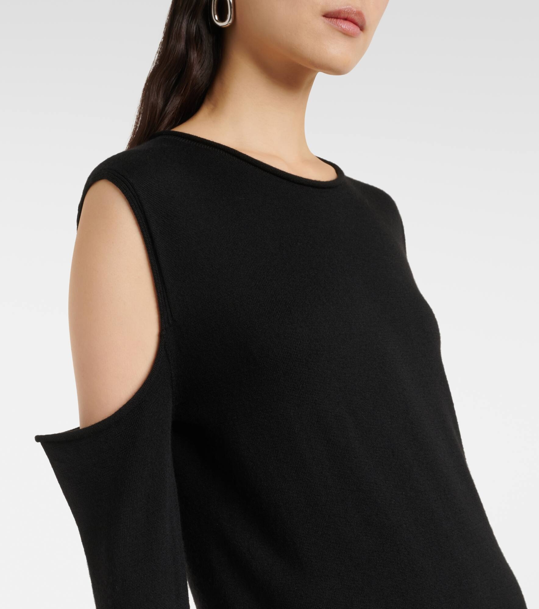 Caped wool maxi dress - 4