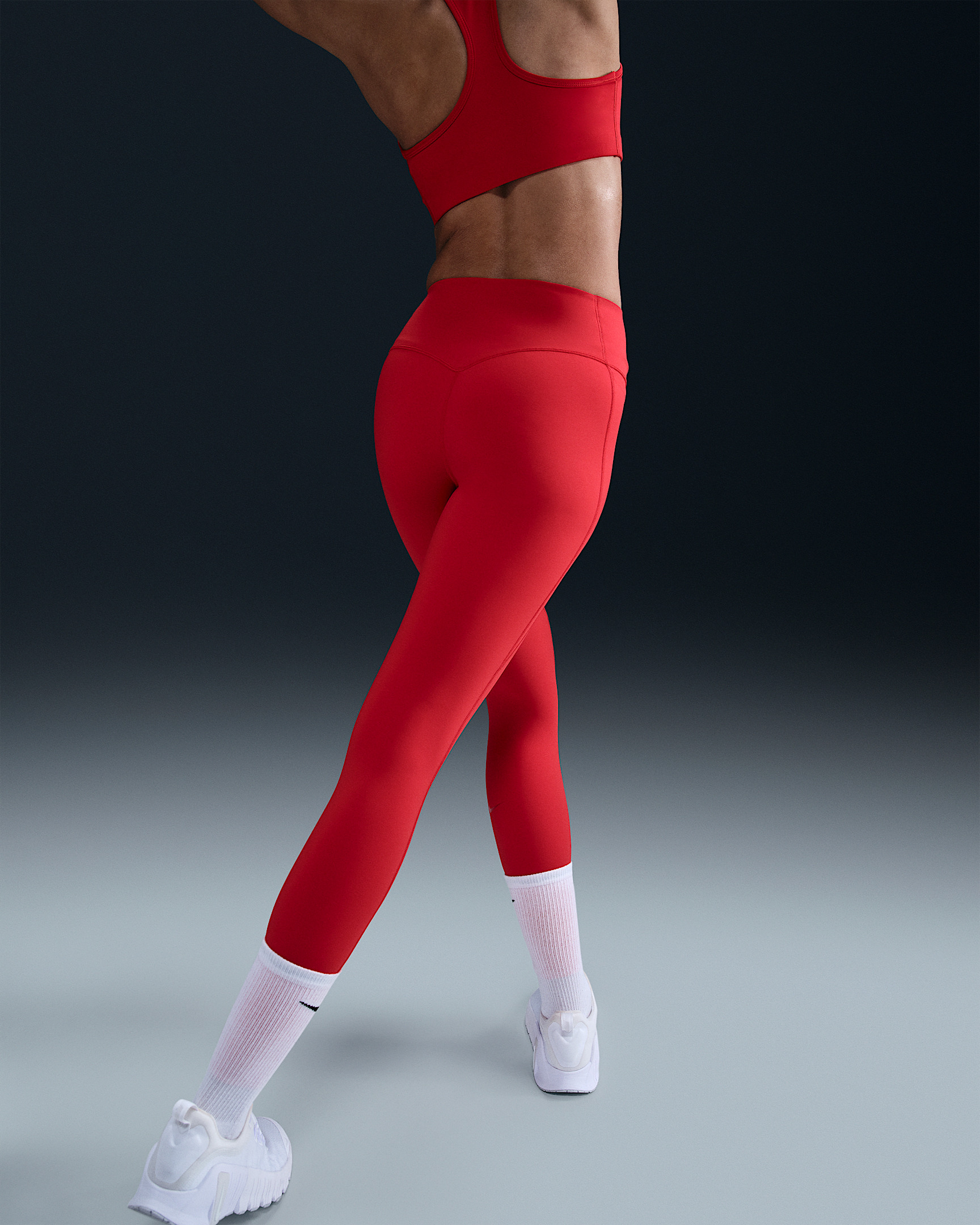 Nike Universa Women's Medium-Support High-Waisted 7/8 Leggings with Pockets - 3