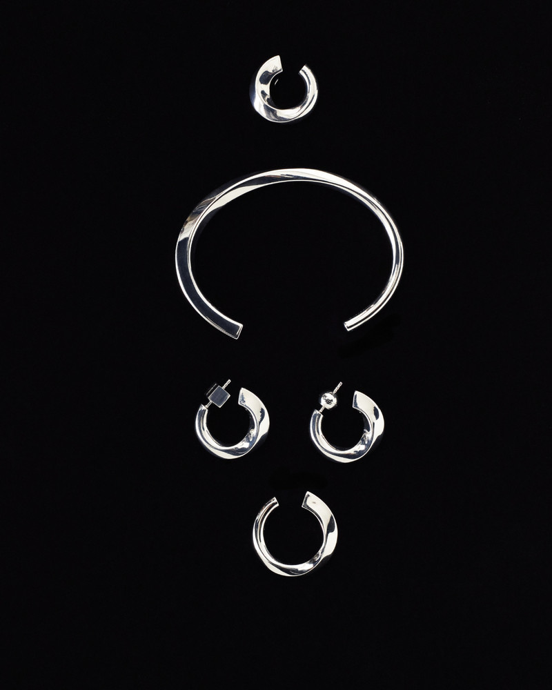 The Tourni hoops earrings 4