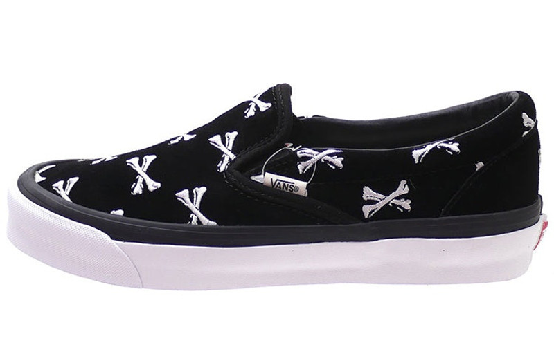 Vans Vans WTAPS x OG Classic Slip-On LX 'Bones' VN0A45JKK08 outlook