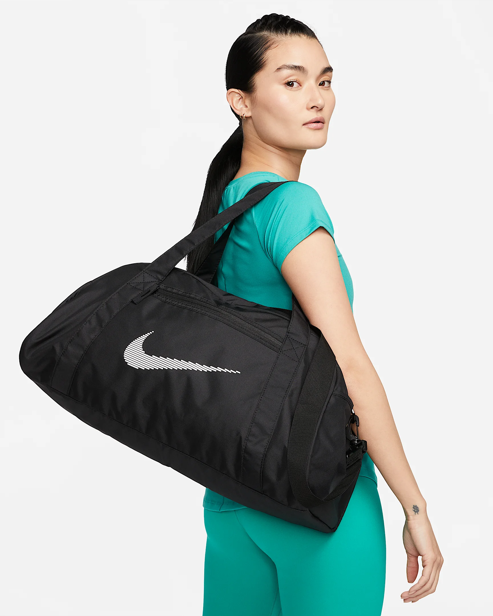 Nike Women's Gym Club Duffel Bag (24L) - 1
