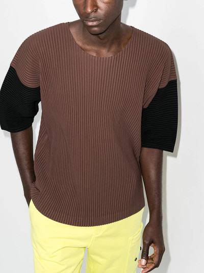 ISSEY MIYAKE two-tone pleated T-shirt outlook