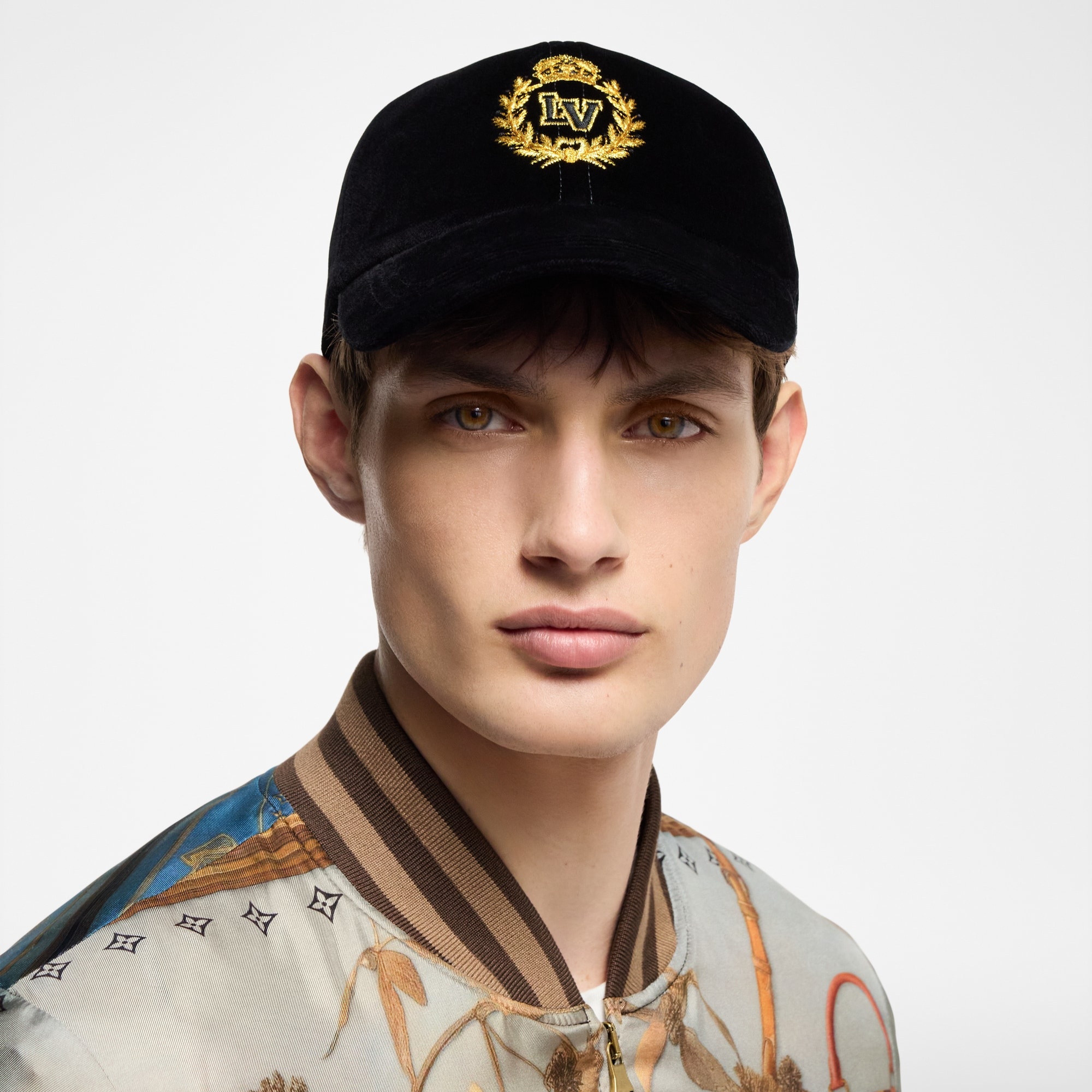 LV Crest Velvet Cap - 4