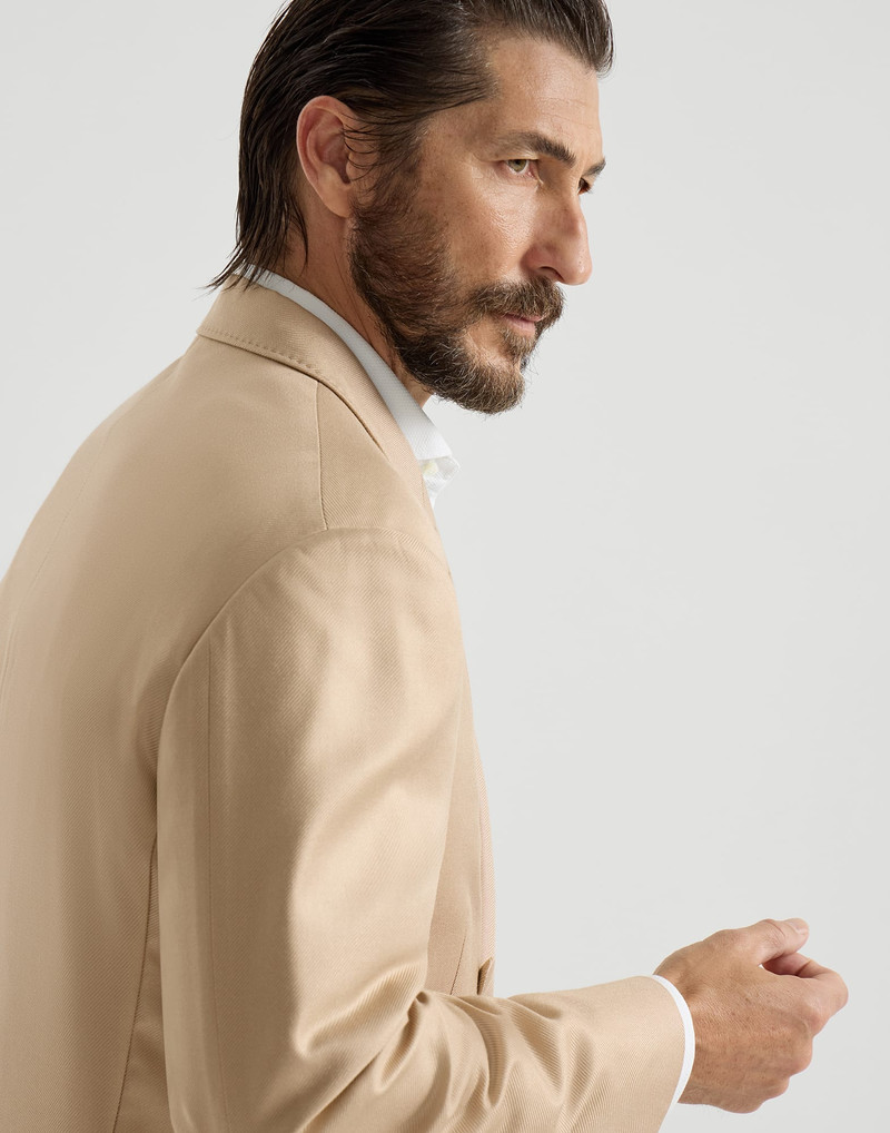 Silk diagonal one-and-a-half breasted tuxedo jacket with peak lapels 4
