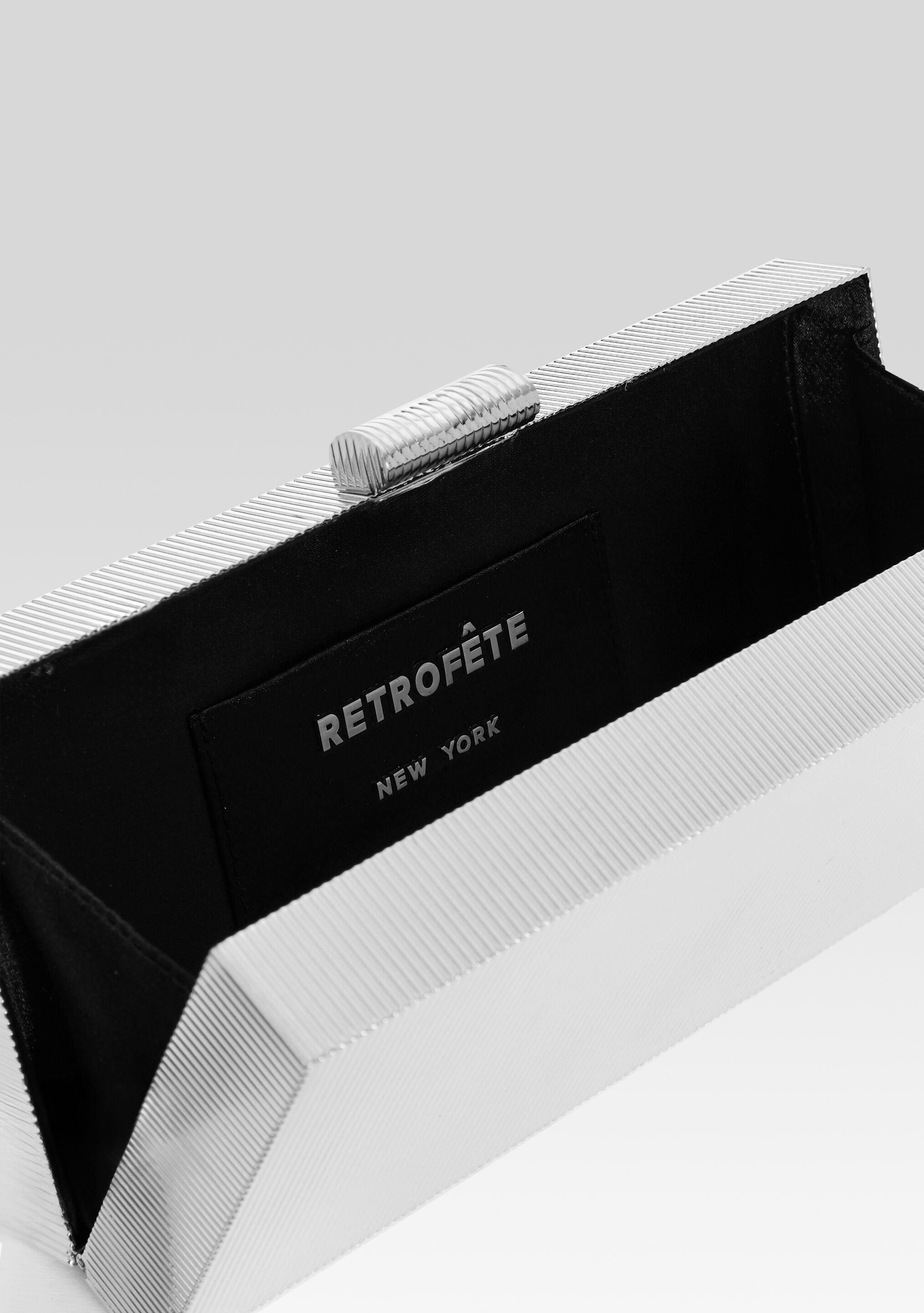 MILO CLUTCH - 4