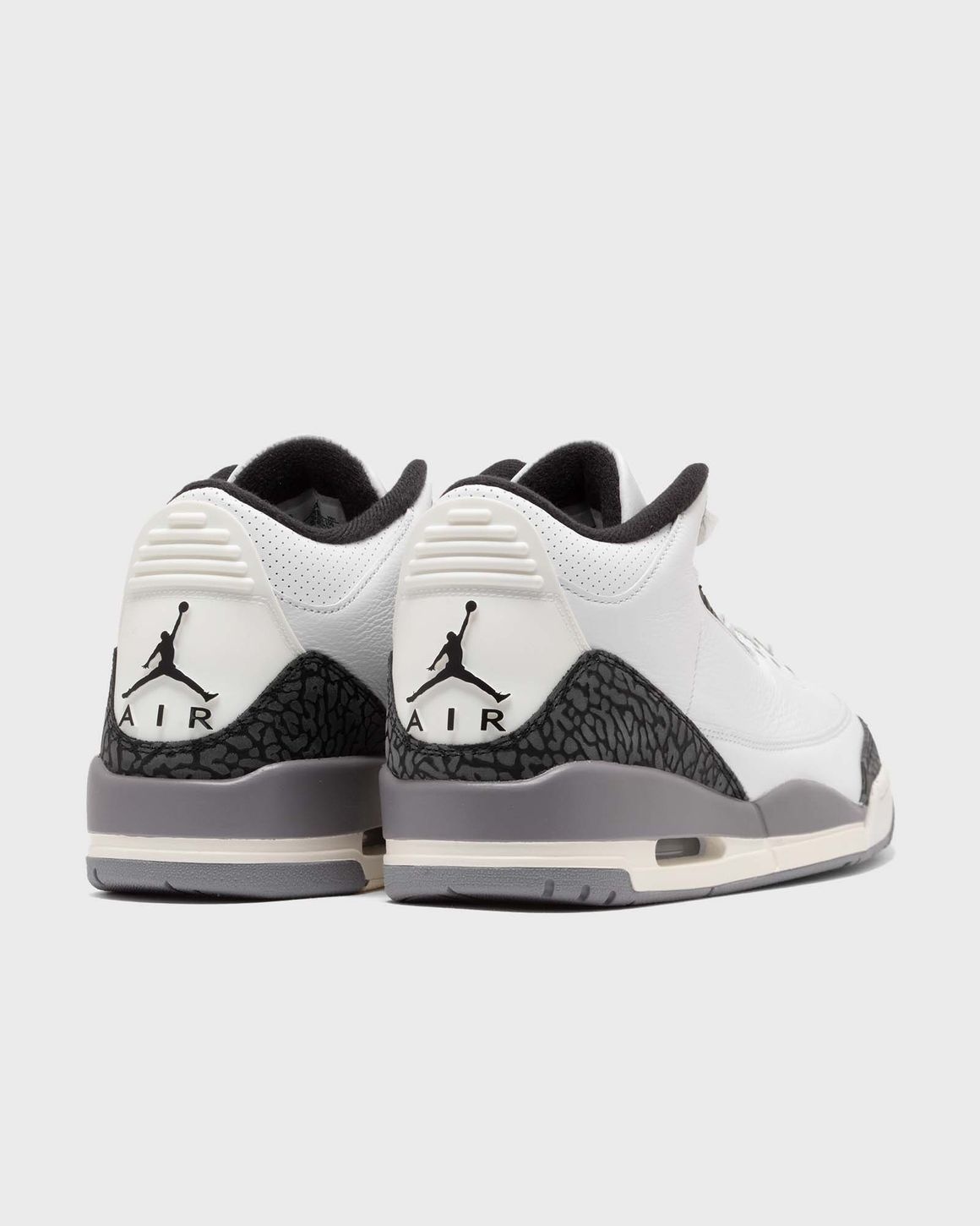 Air Jordan 3 Retro "Cement Grey" - 4