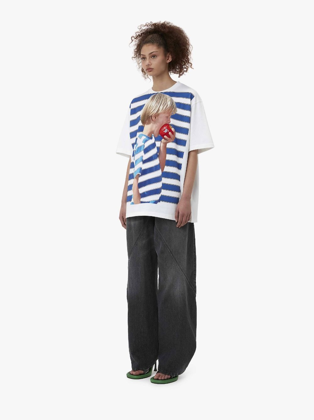 BOY WITH APPLE OVERSIZED T-SHIRT - 5