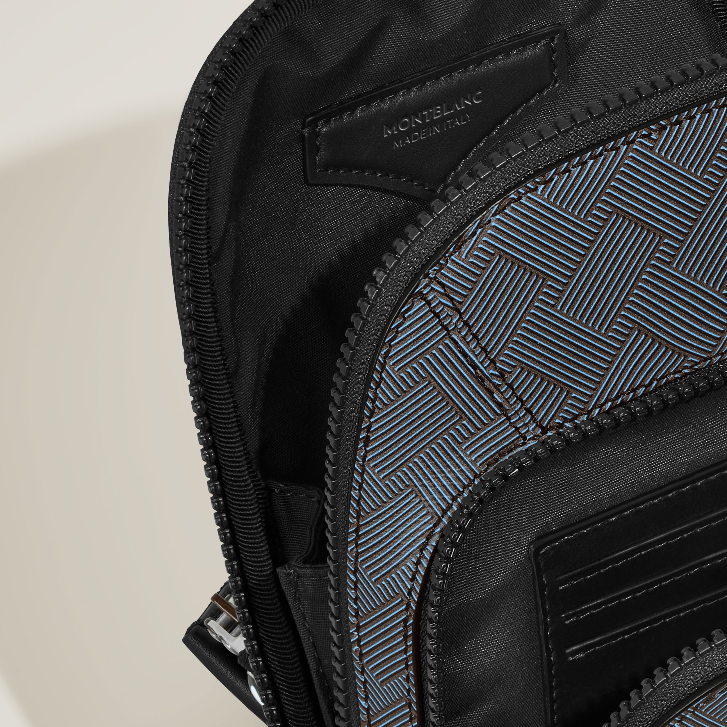 Extreme 3.0 sling bag with M LOCK 4810 buckle - 4