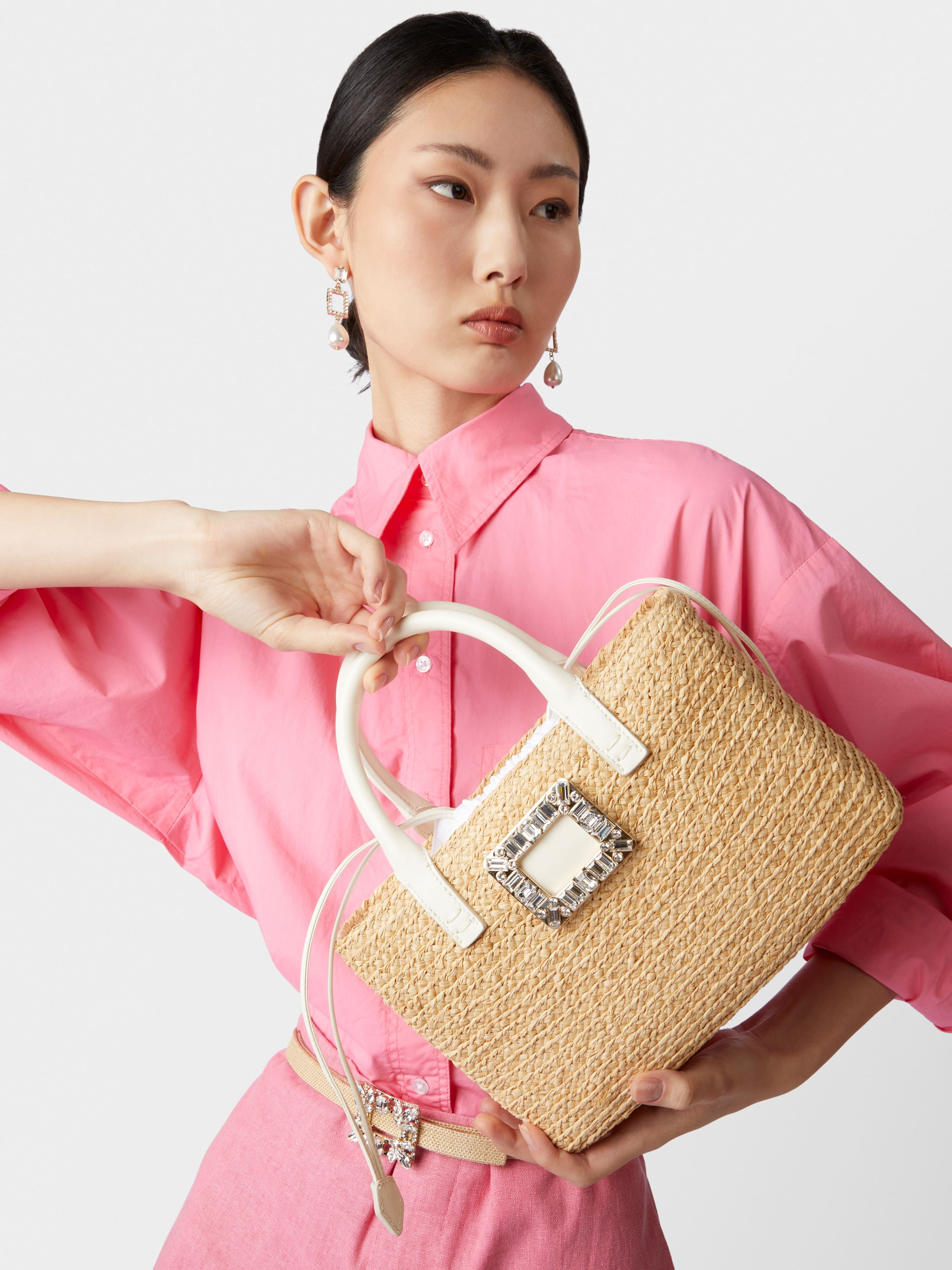 Roger Vivier＊Viv' Skate Strass Buckle バケットバッグ＊送込 Roger Vivier Viv' Skate Strass Buckle Small Shopping Bag in