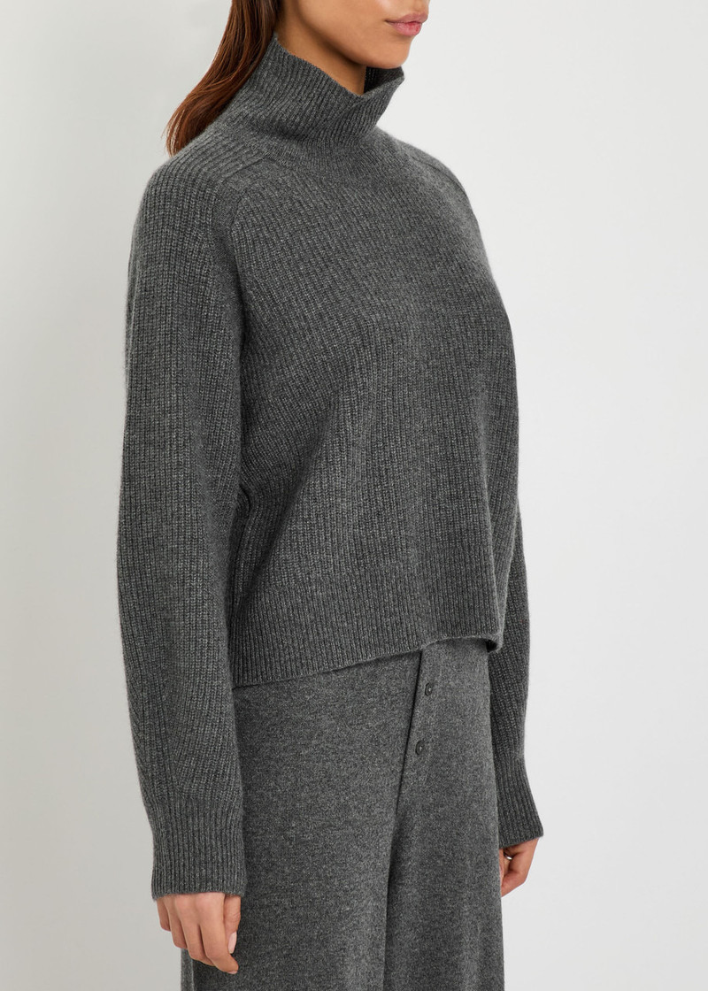 GUEST IN RESIDENCE Guest In Residence Roll-neck Cashmere Jumper outlook