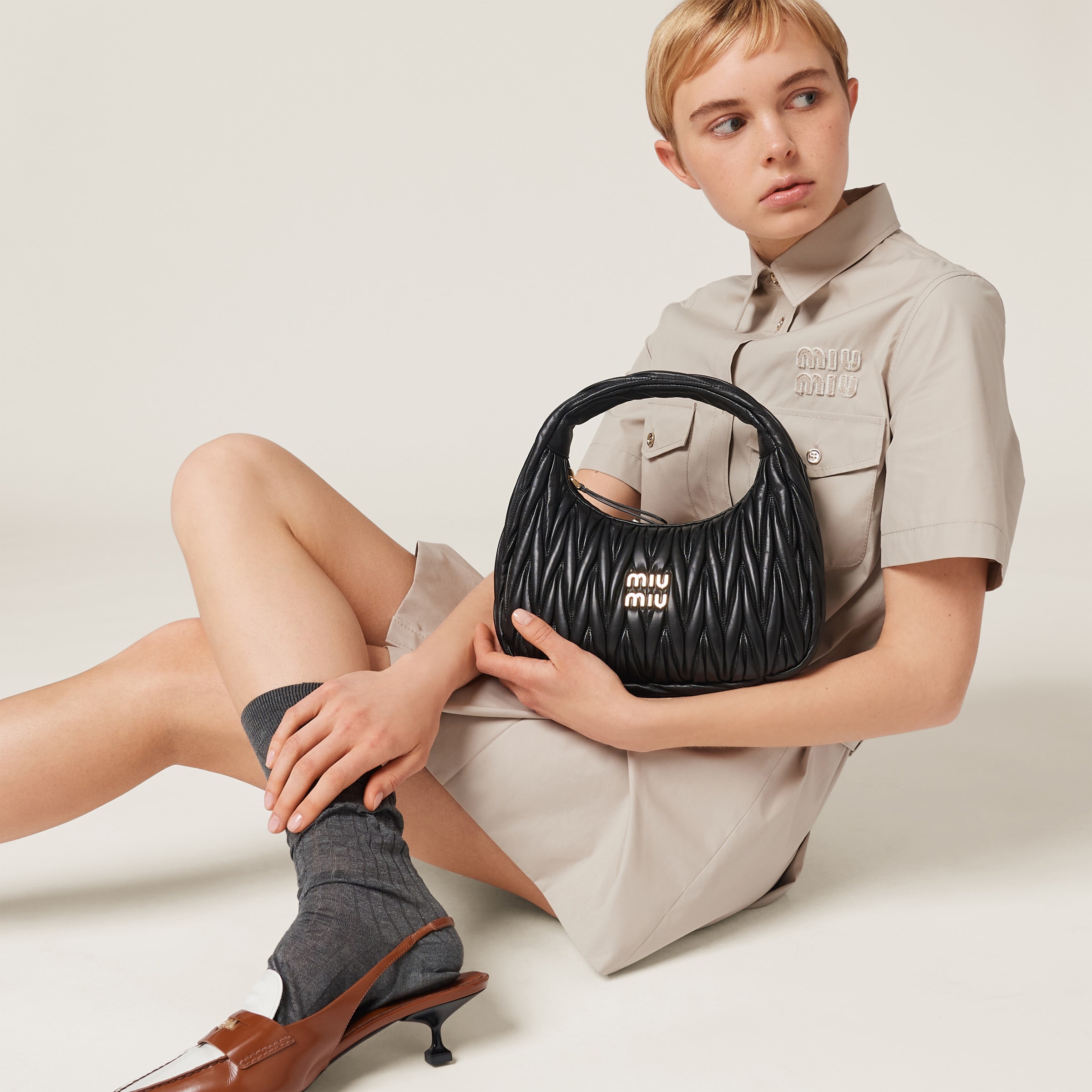 Wander matelassé nappa leather hobo bag 2