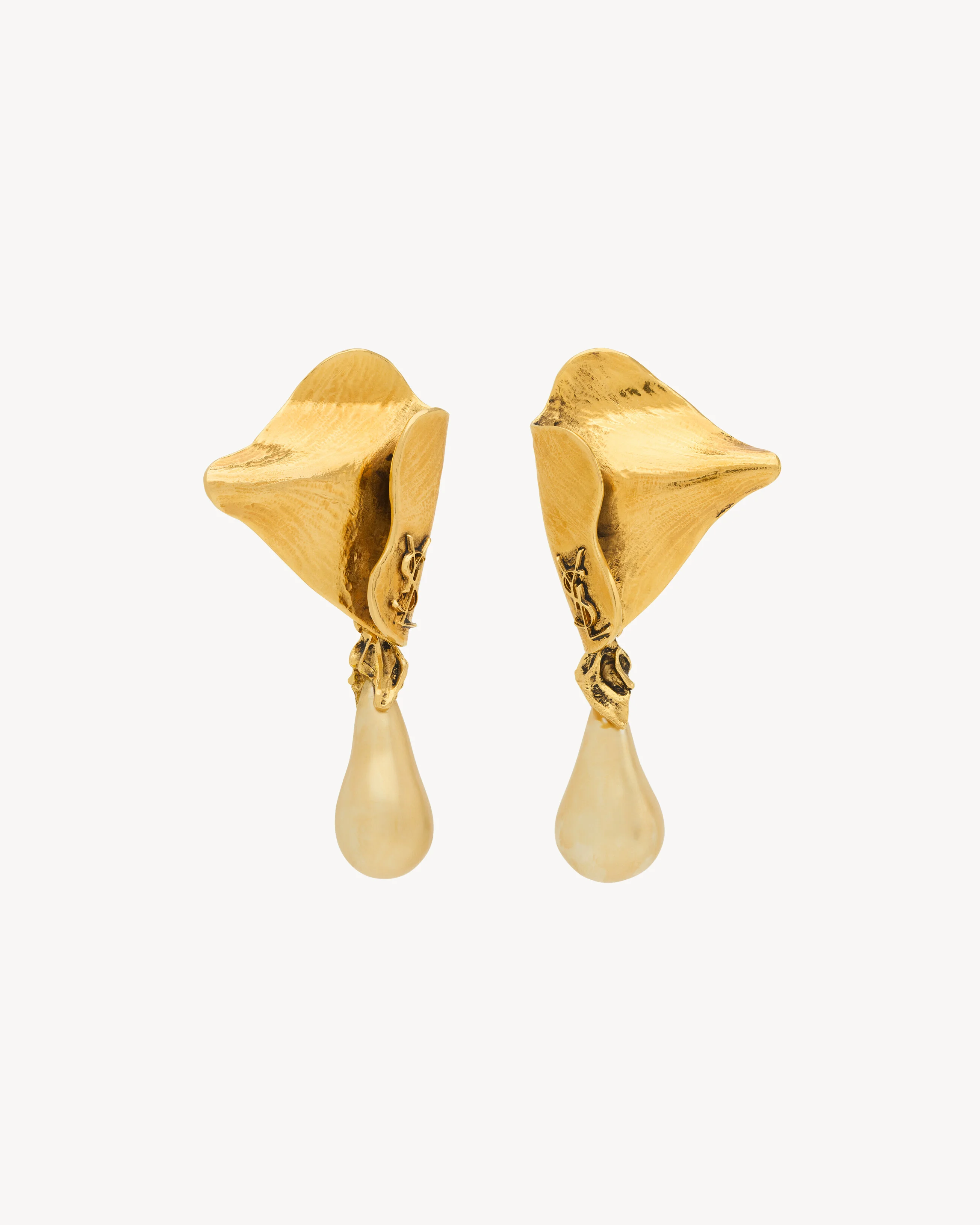 CASSANDRE PEARL EARRINGS IN METAL - 1
