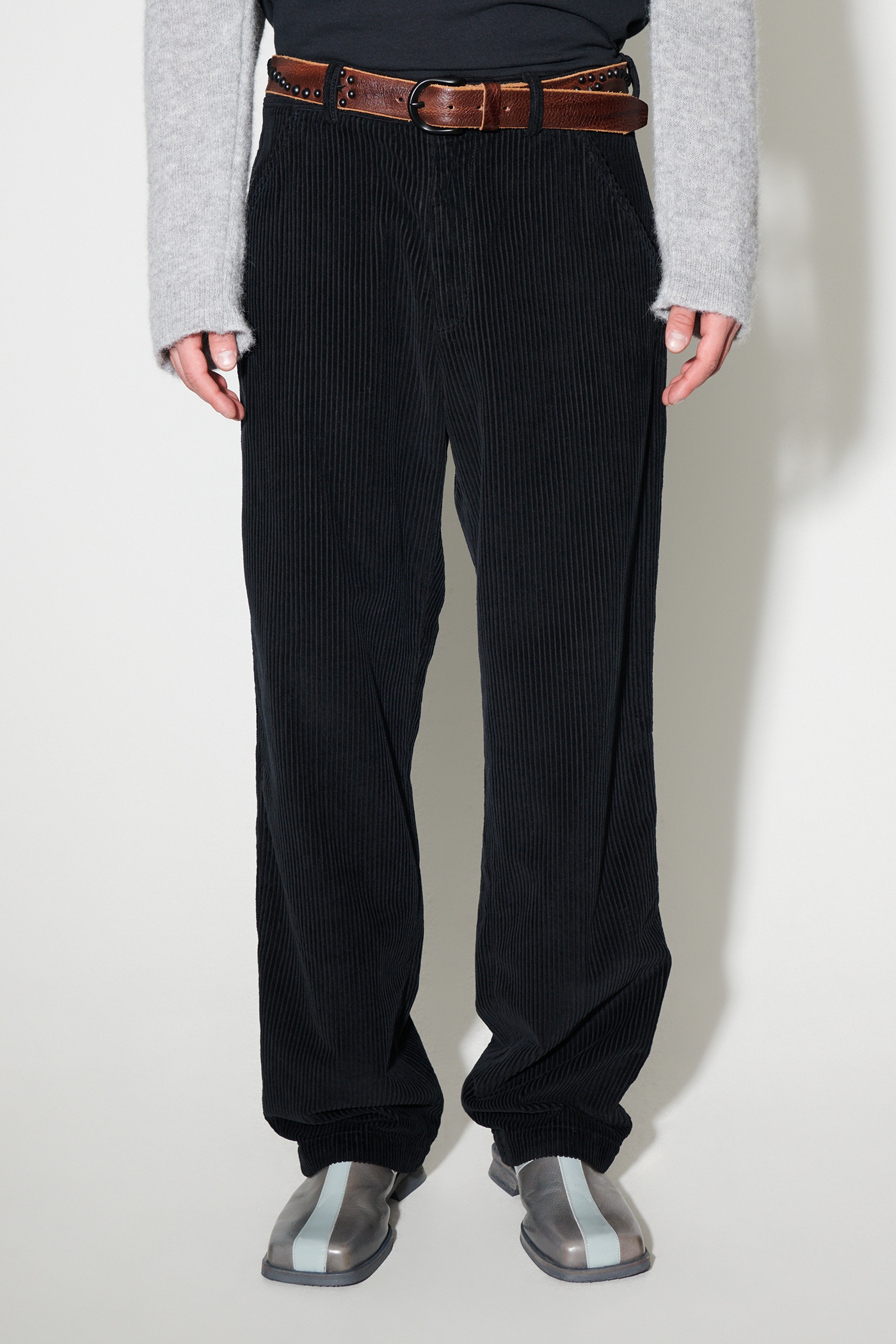 Chino 22 Black Corduroy - 7