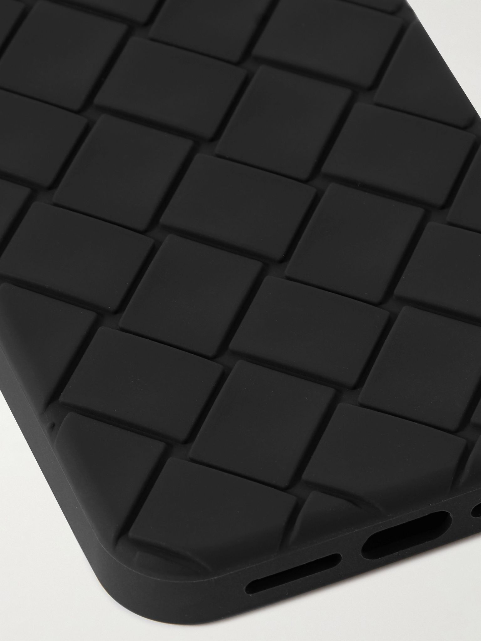 Intrecciato Rubber iPhone 13 Pro Max Case Black - 3