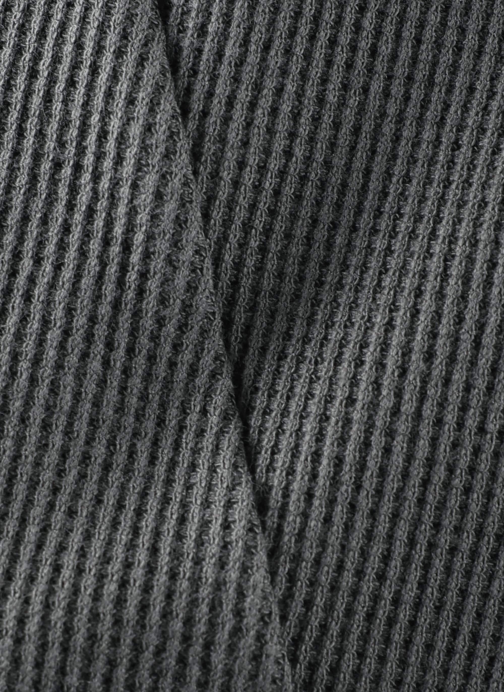 7.0 LONG SLEEVE RIGHT (CHARCOAL) - 9