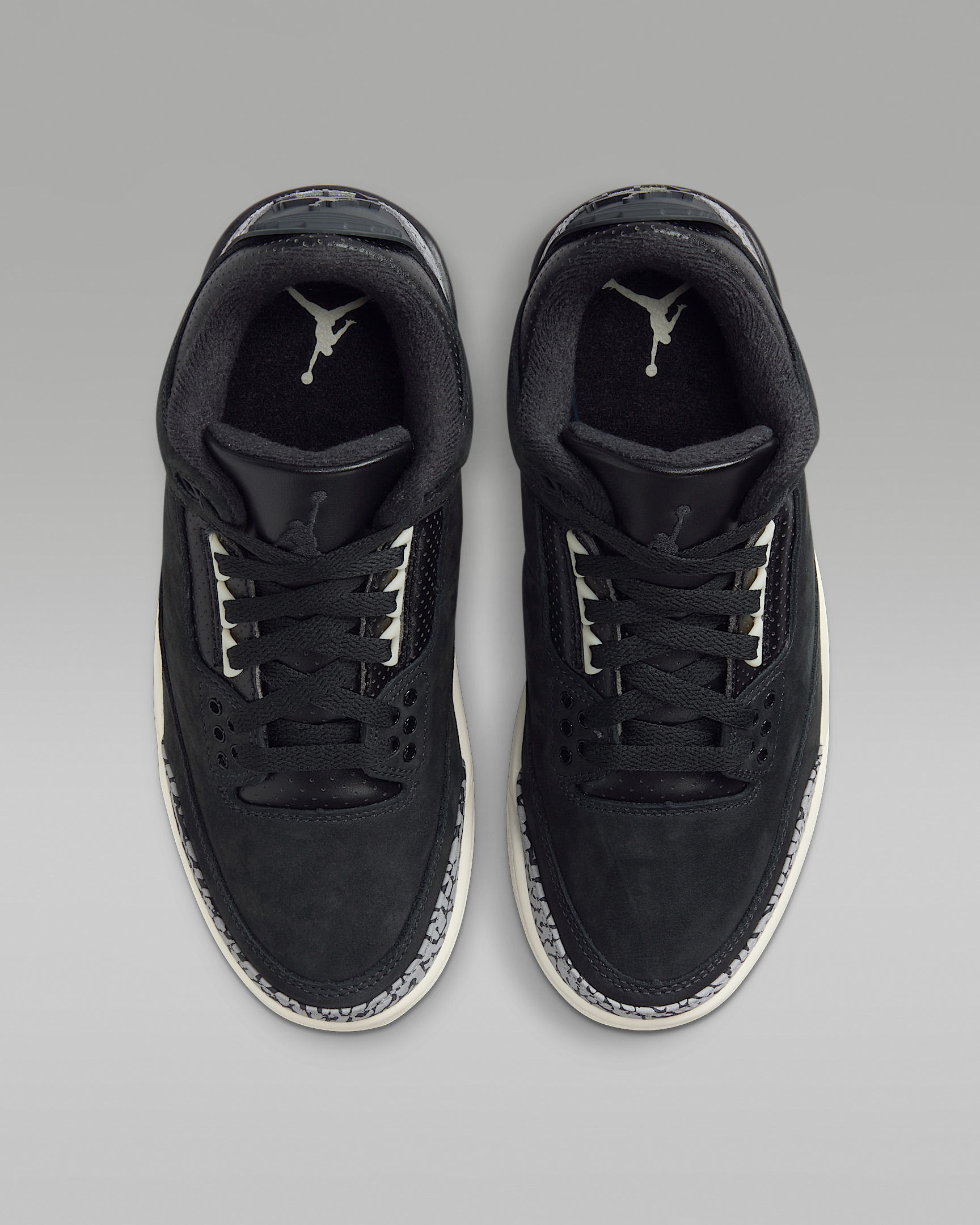 Air Jordan 3 Retro Women's Shoes - 4