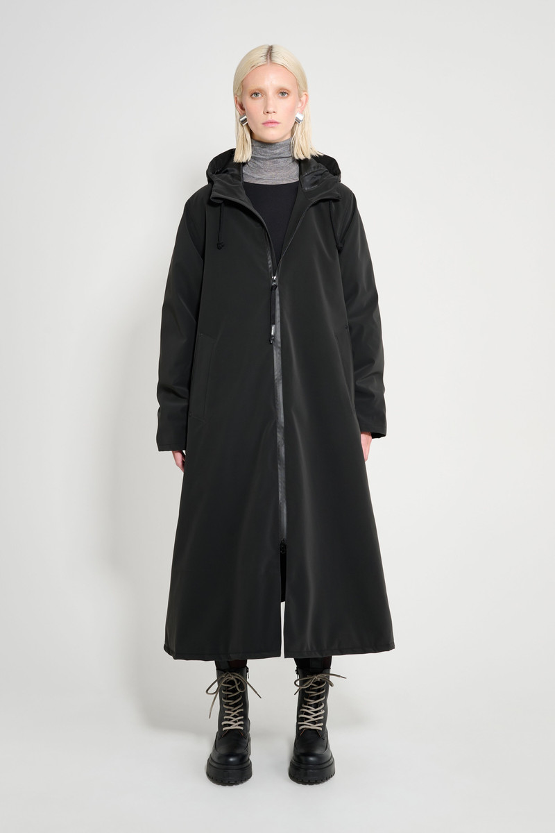 Stutterheim Mosebacke Long Matte Winter Coat Black outlook
