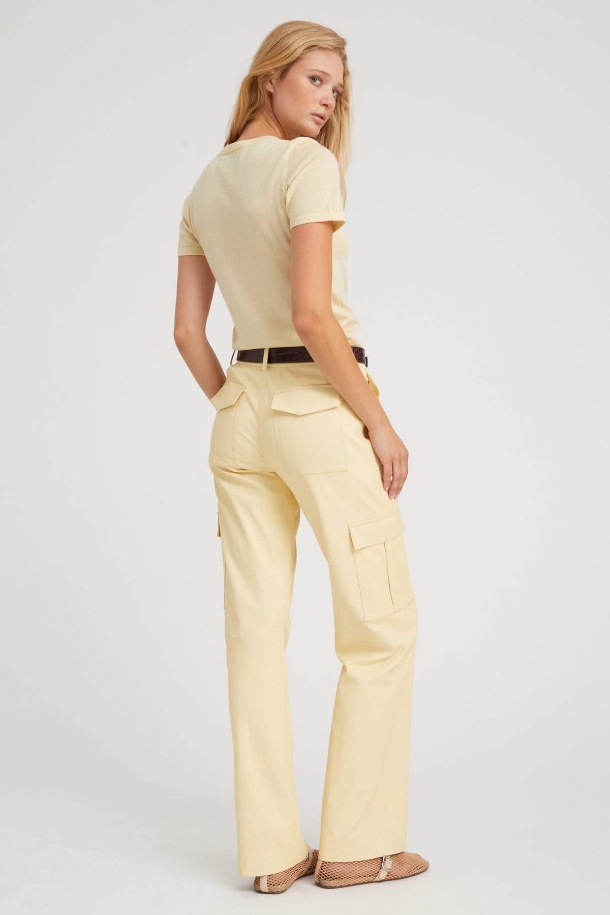 BUTTER ULTRA FINE CASHMERE TEE - 4
